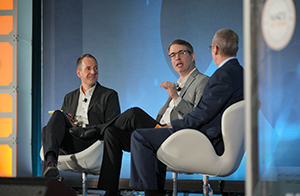Feature_SOI-Overview_eric_focus-only-on-middle-guy Feature_SOI-Overview_eric_focus-only-on-middle-guy